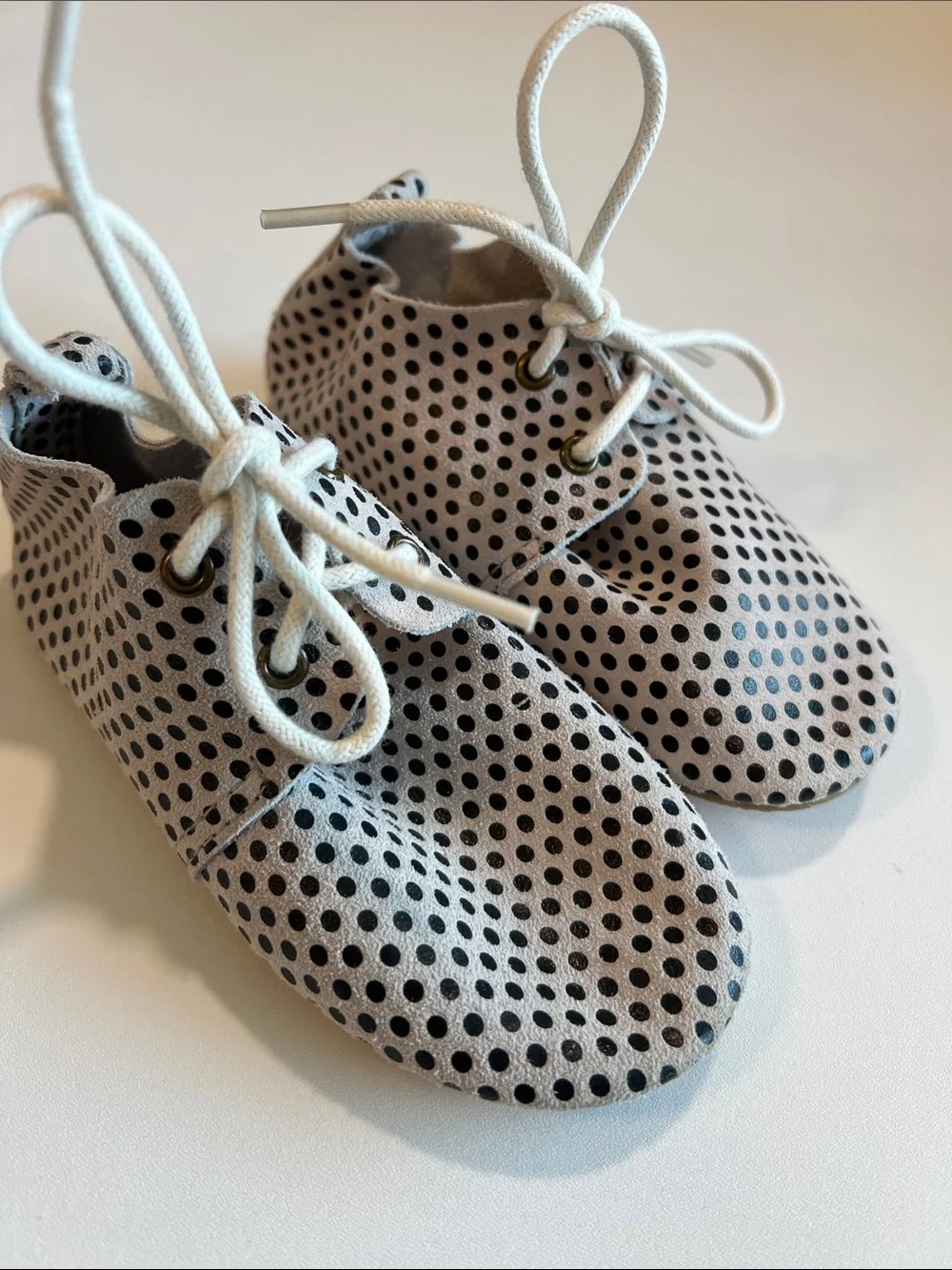 Piper and Finn - 8 Kids Polka Dot Lace-Up Shoes - White with Black Dots, suede